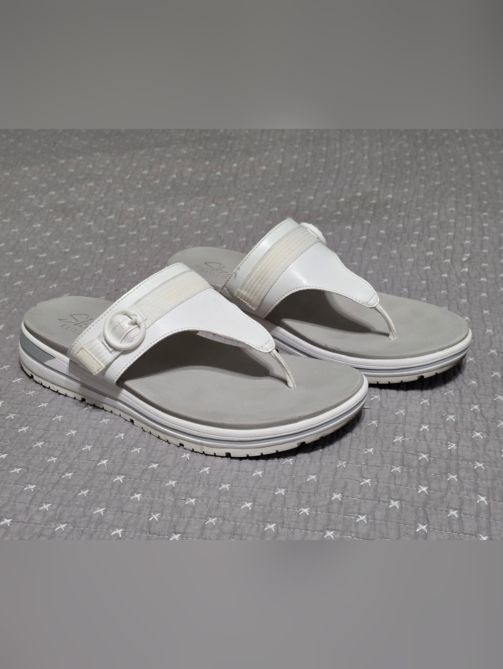 Sketchers Lux Foam Sandals